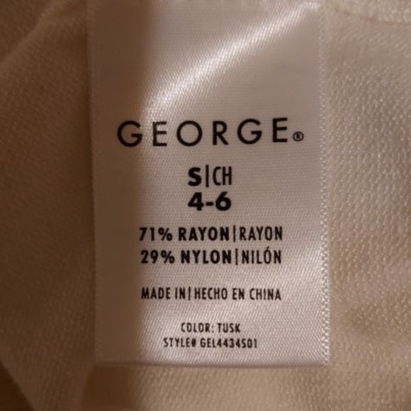 George Tusk Embellished Beaded Neckline Long Sleeve Sweater Size S NWT - Picture 8 of 9